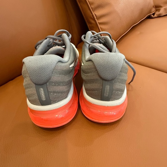 Nike
Air Max 2017 "Pure Platinum/White-Cool Grey" sneakers - Picture 6 of 8